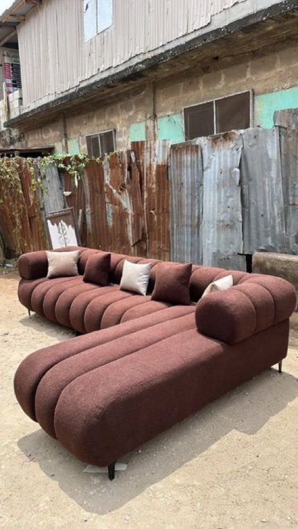 ركنه مودرن باللون البرجاندي 
SKU0051